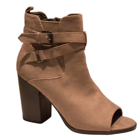 NWOT London Rag  Peep Toe Buckle Heeled Taupe Bootie Size 7 - Picture 1 of 11